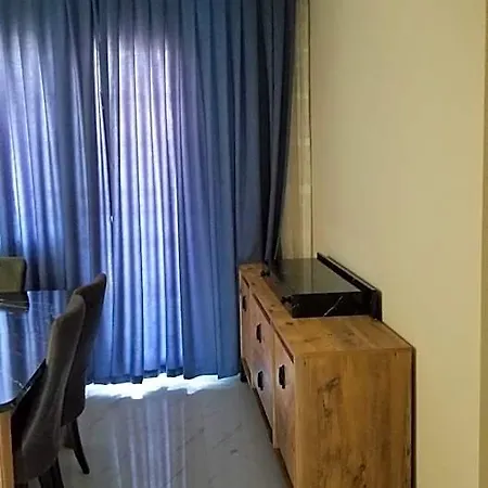 Huge Evleri 1 Hotel İçmeler