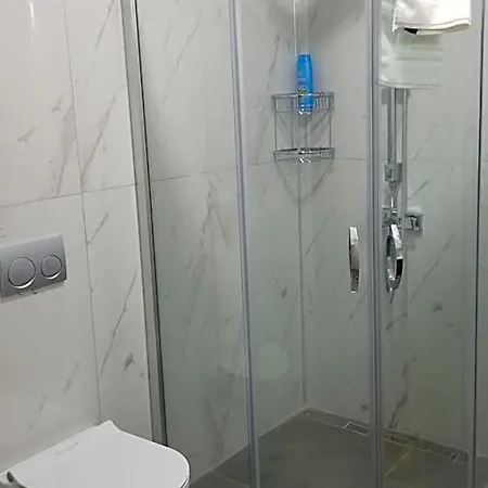 Huge Evleri 1 4* 伊丘美勒